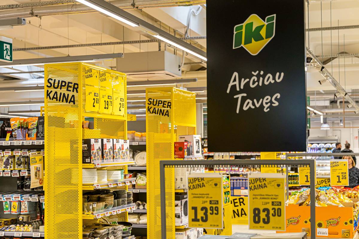 „Iki“ parduotuvėse – geltonai pažymėti „Super kaina“ pasiūlymai padeda sutaupyti kasdieniams pirkiniams.